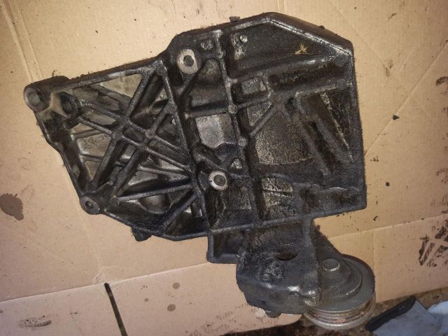 bontott VW PASSAT B5 Generátor Tartó Bak