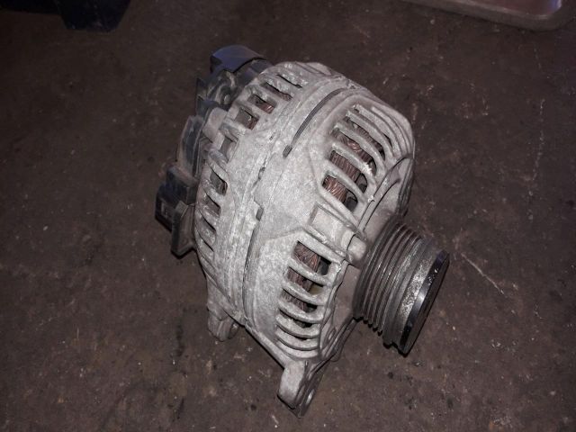 bontott VW PASSAT B5 Generátor