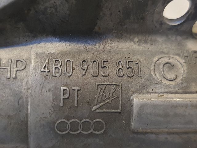 bontott VW PASSAT B5 Gyújtáskapcsoló Házzal