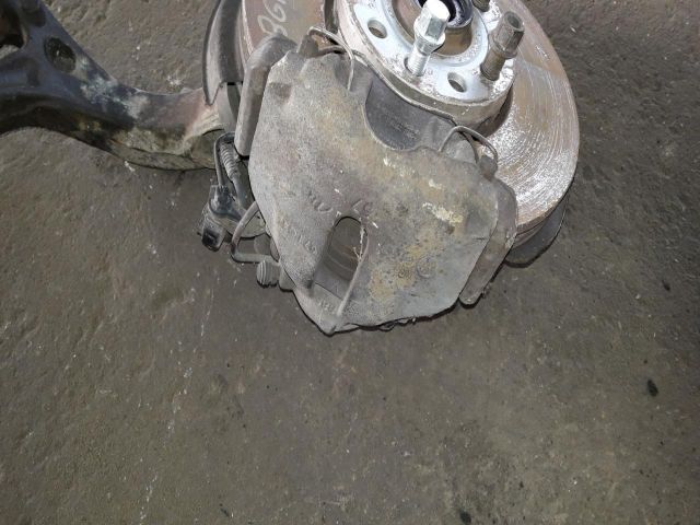 bontott VW PASSAT B5 Jobb első Csonkállvány Kerékaggyal