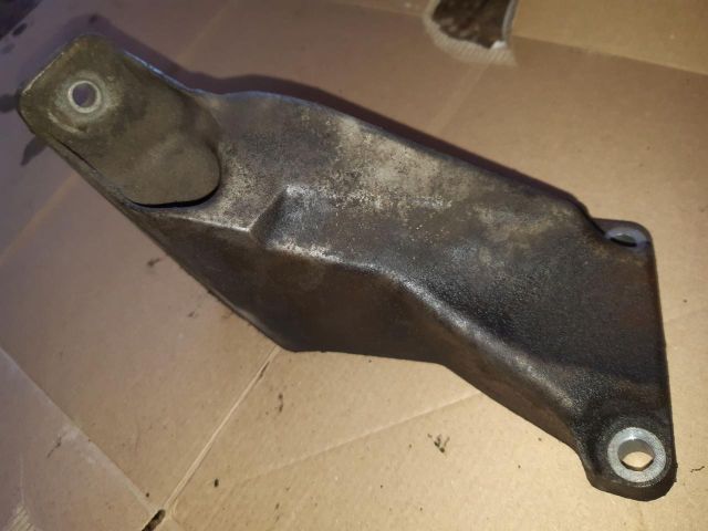 bontott VW PASSAT B5 Motor Tartó Bak Bal