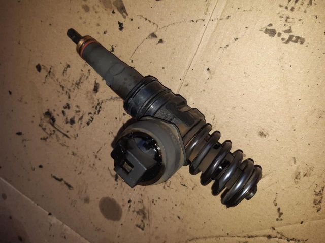 bontott VW PASSAT B5 Porlasztó (1 db)