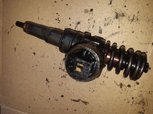 bontott VW PASSAT B5 Porlasztó (1 db)