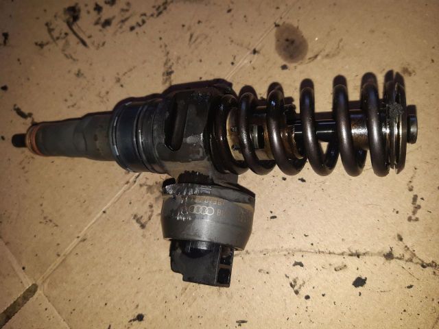 bontott VW PASSAT B5 Porlasztó (1 db)