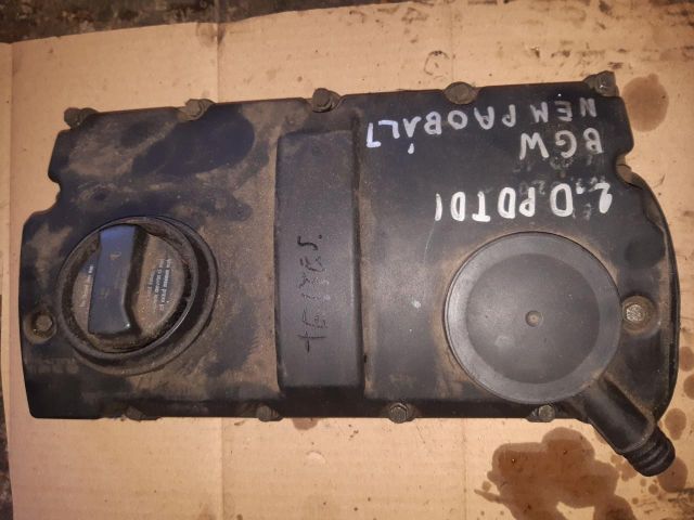 bontott VW PASSAT B5 Szelepfedél