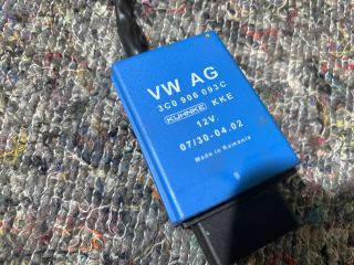 bontott VW PASSAT B5 Üzemanyag Szivattyú Relé