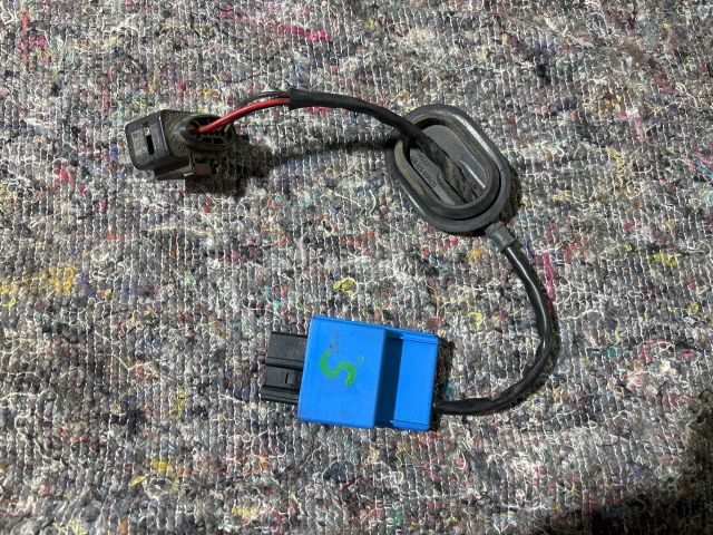 bontott VW PASSAT B5 Üzemanyag Szivattyú Relé