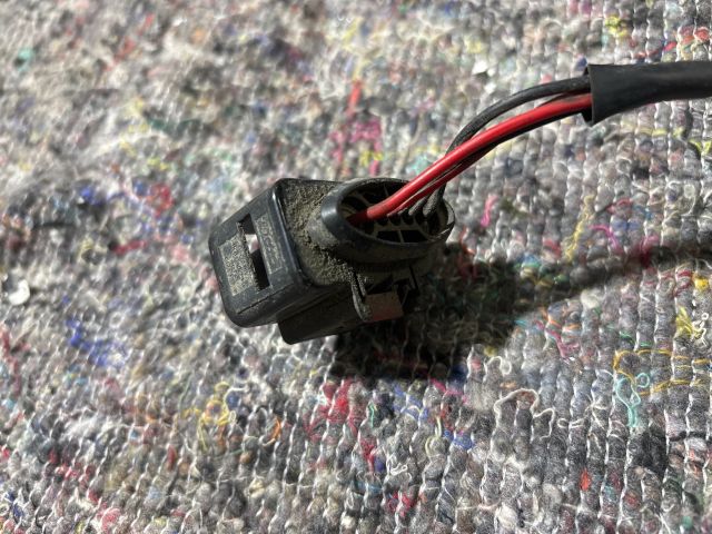 bontott VW PASSAT B5 Üzemanyag Szivattyú Relé