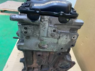 bontott VW PASSAT B5 Motor (Fűzött blokk hengerfejjel)