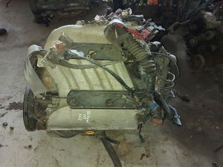 bontott VW PASSAT B5 Motor (Fűzött blokk hengerfejjel)