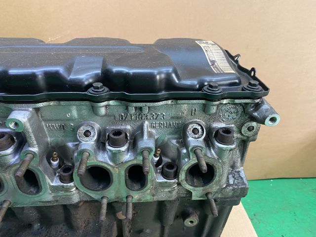 bontott VW PASSAT B5 Motor (Fűzött blokk hengerfejjel)