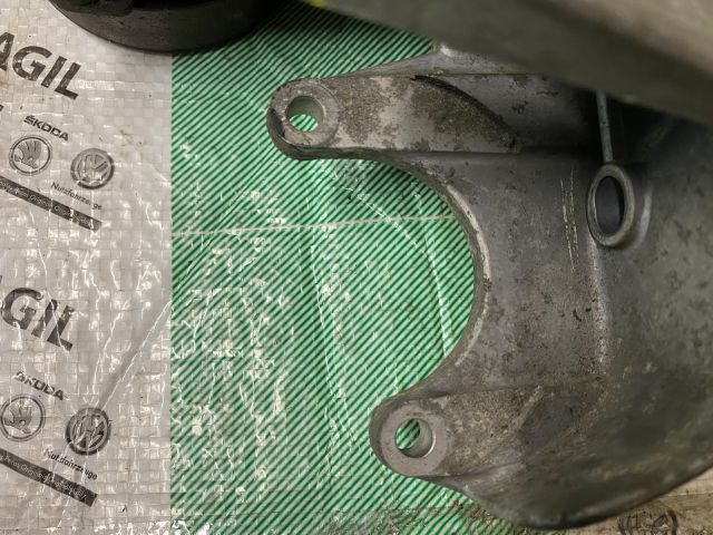 bontott VW PASSAT B5 Motor Tartó Bak (Pozíciófüggetlen)