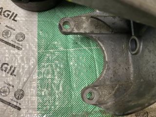 bontott VW PASSAT B5 Motor Tartó Bak (Pozíciófüggetlen)