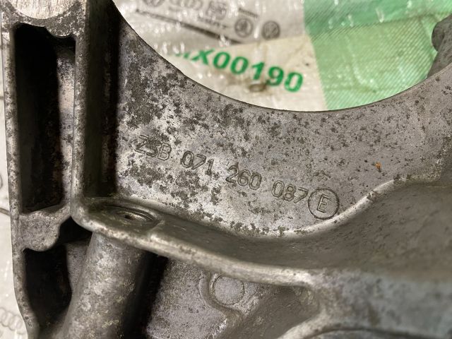 bontott VW PASSAT B5 Motor Tartó Bak (Pozíciófüggetlen)