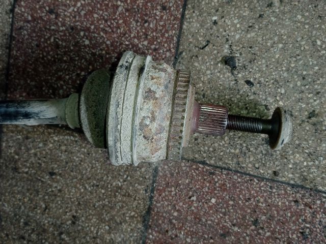 bontott VW PASSAT B5 Bal hátsó Féltengely