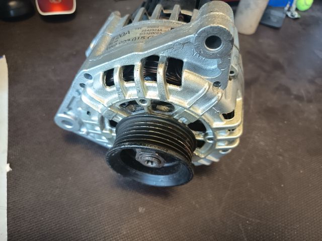 bontott VW PASSAT B5 Generátor