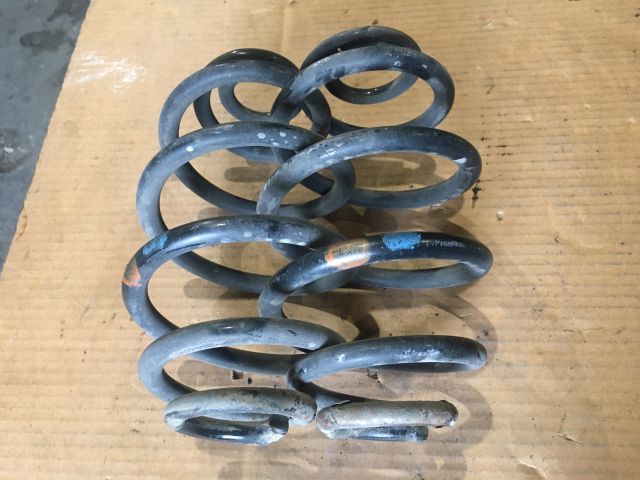 bontott VW PASSAT B5 Hátsó Rugó Pár