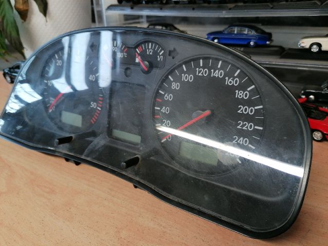 bontott VW PASSAT B5 Kilométeróra