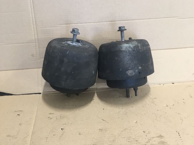 bontott VW PASSAT B5 Motor Tartó Bak (Pozíciófüggetlen)