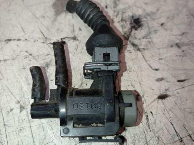 bontott VW PASSAT B5 Turbó Vákum Szelep