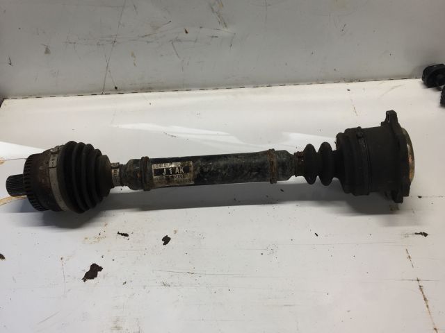 bontott VW PASSAT B5 Bal Féltengely