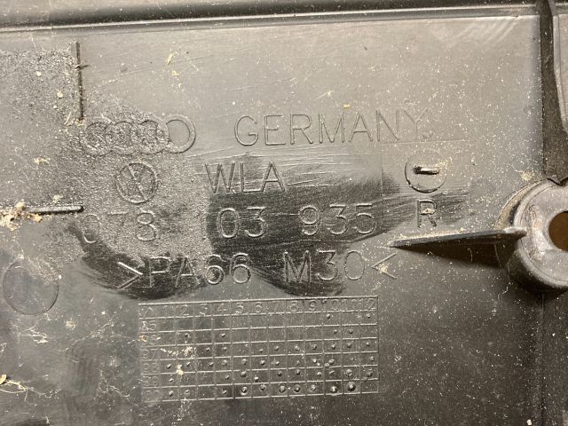 bontott VW PASSAT B5 Felső Motorburkolat