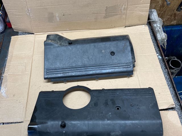 bontott VW PASSAT B5 Felső Motorburkolat