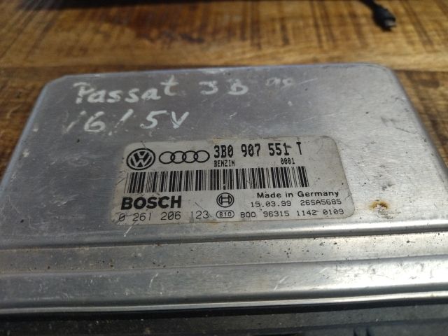 bontott VW PASSAT B5 Motorvezérlő