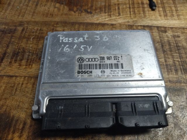bontott VW PASSAT B5 Motorvezérlő
