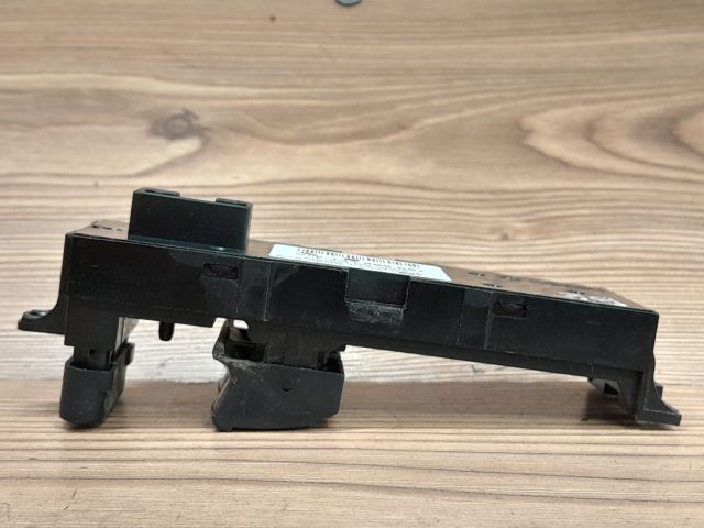 bontott VW PASSAT B5 Ablakemelő Kapcsoló Négyes / Kettes