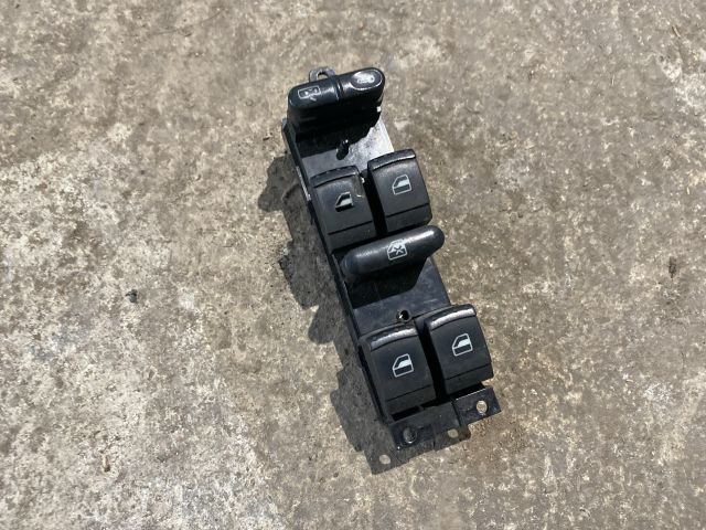 bontott VW PASSAT B5 Ablakemelő Kapcsoló Négyes / Kettes