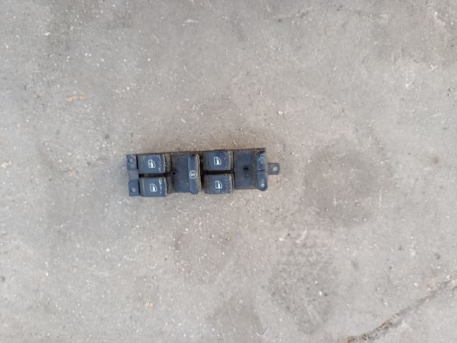 bontott VW PASSAT B5 Ablakemelő Kapcsoló Négyes / Kettes
