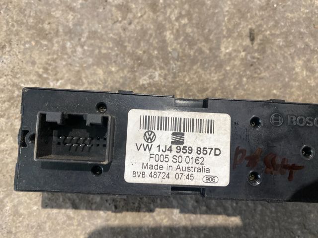 bontott VW PASSAT B5 Ablakemelő Kapcsoló Négyes / Kettes