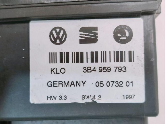 bontott VW PASSAT B5 Ablakemelő Kapcsoló Négyes / Kettes