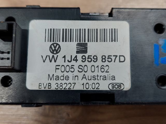 bontott VW PASSAT B5 Ablakemelő Kapcsoló Négyes / Kettes