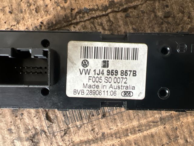 bontott VW PASSAT B5 Ablakemelő Kapcsoló Négyes / Kettes