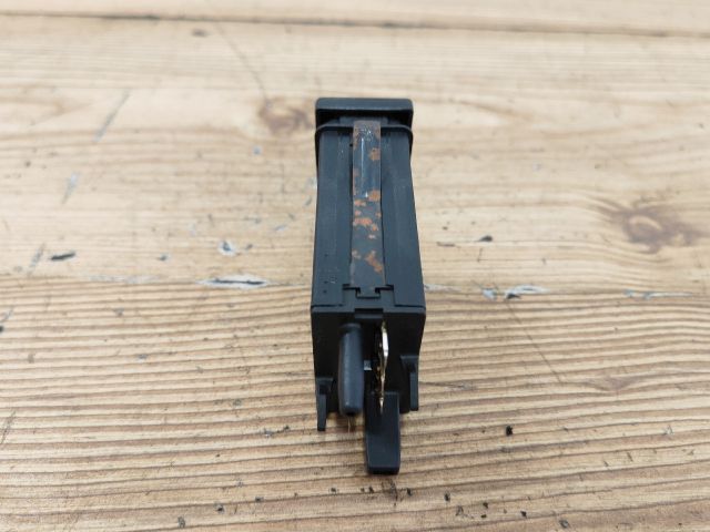 bontott VW PASSAT B5 Ablakfűtés Kapcsoló