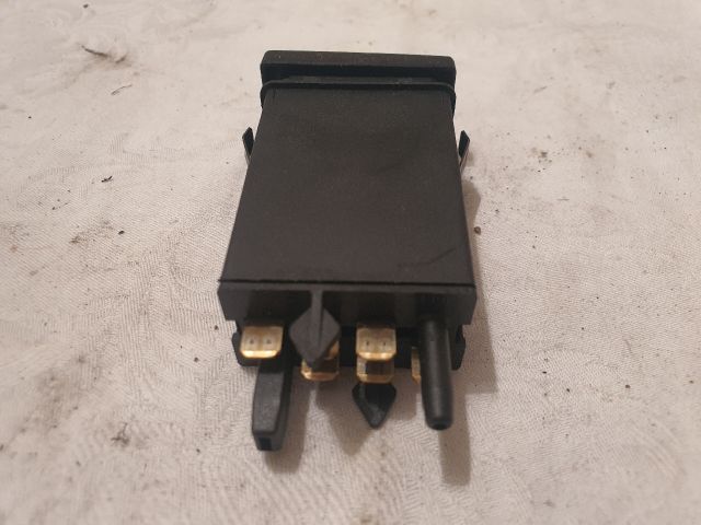 bontott VW PASSAT B5 Ablakfűtés Kapcsoló