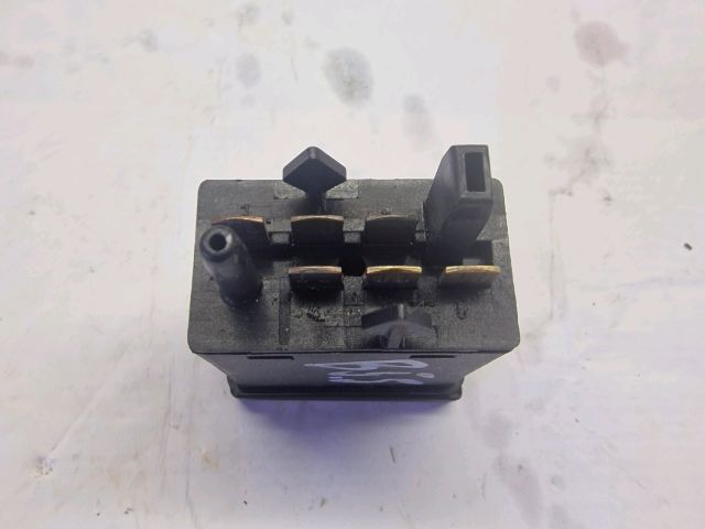 bontott VW PASSAT B5 Ablakfűtés Kapcsoló