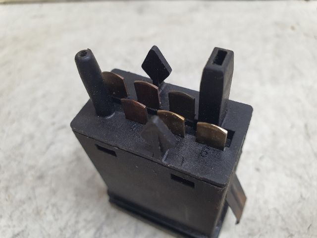 bontott VW PASSAT B5 Ablakfűtés Kapcsoló