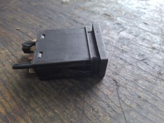 bontott VW PASSAT B5 Ablakfűtés Kapcsoló