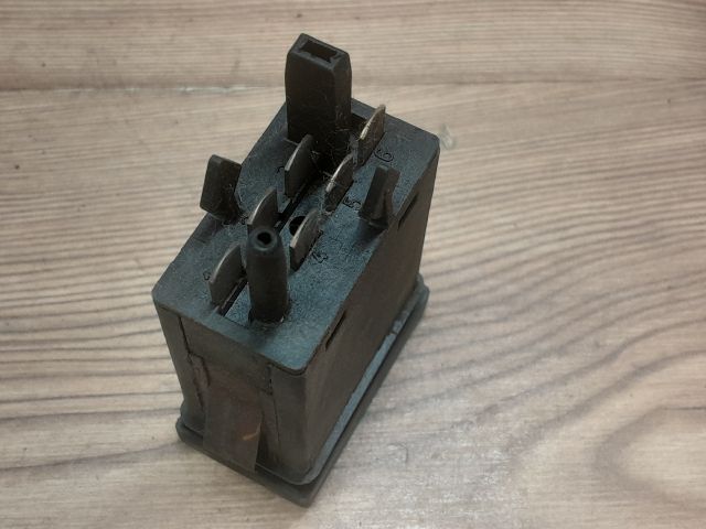 bontott VW PASSAT B5 Ablakfűtés Kapcsoló