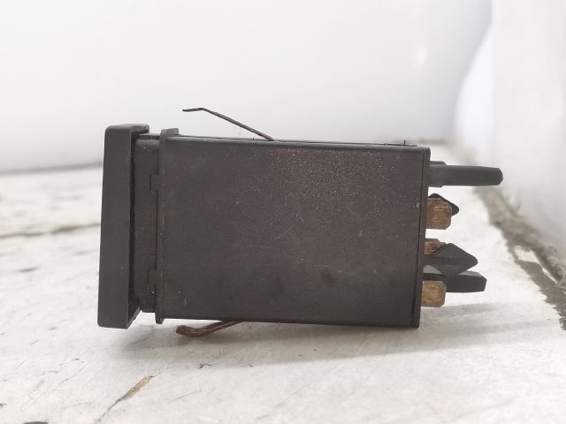 bontott VW PASSAT B5 Ablakfűtés Kapcsoló