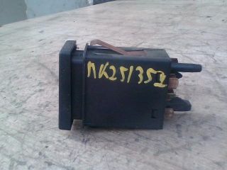 bontott VW PASSAT B5 Ablakfűtés Kapcsoló