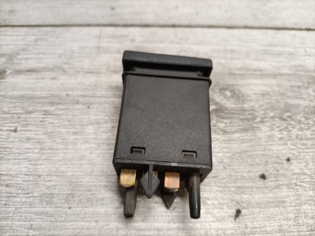 bontott VW PASSAT B5 Ablakfűtés Kapcsoló