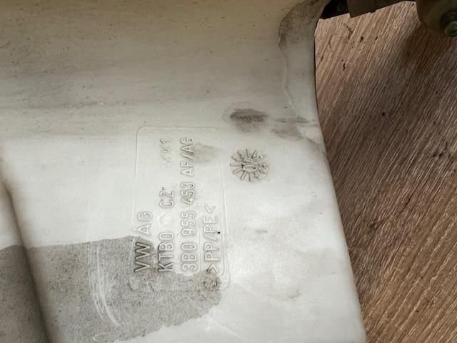 bontott VW PASSAT B5 Ablakmosó Tartály