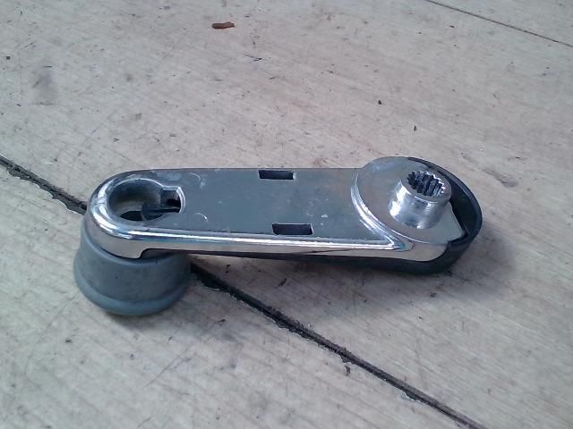 bontott VW PASSAT B5 Ablaktekerő Kar (Pozíciófüggetlen)