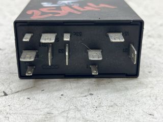 bontott VW PASSAT B5 Ablaktörlő Relé