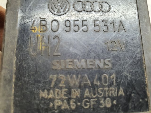 bontott VW PASSAT B5 Ablaktörlő Relé