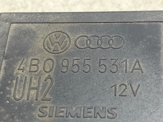 bontott VW PASSAT B5 Ablaktörlő Relé